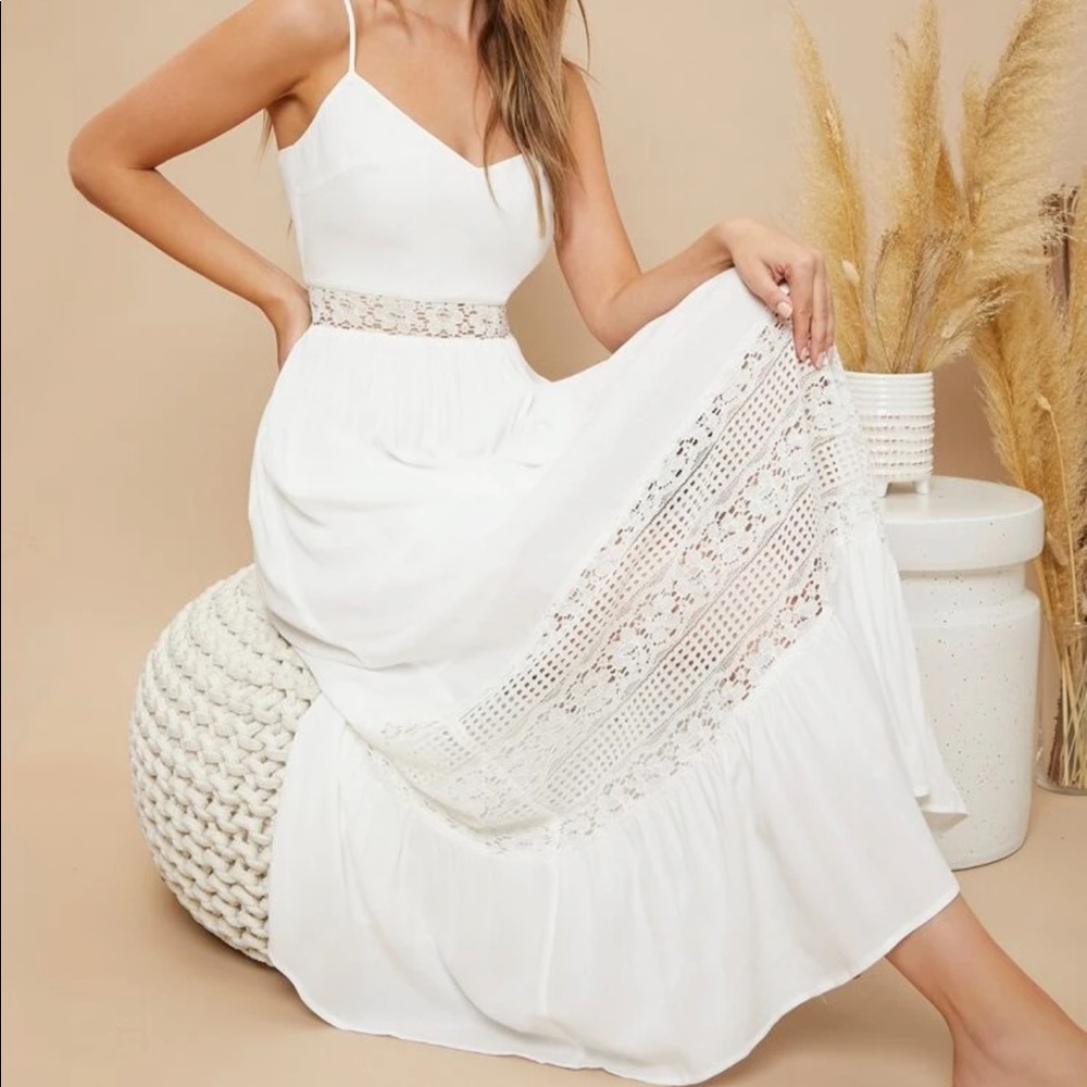 Lace ruffle dress